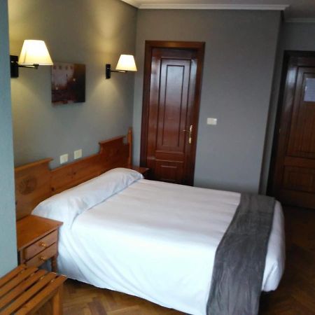 Albergue Hostal Sao Telmo Tui Ngoại thất bức ảnh