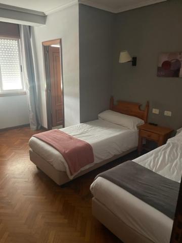 Albergue Hostal Sao Telmo Tui Ngoại thất bức ảnh